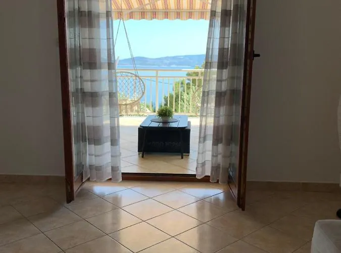 Omis Relaxing Sea Lounge شقة